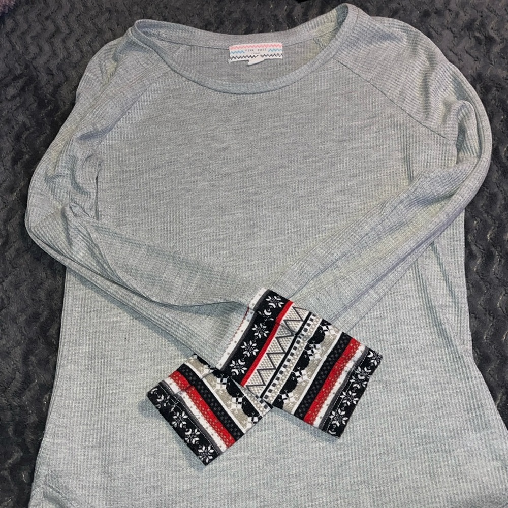 Gray long sleeve with cute pattern on cuffs